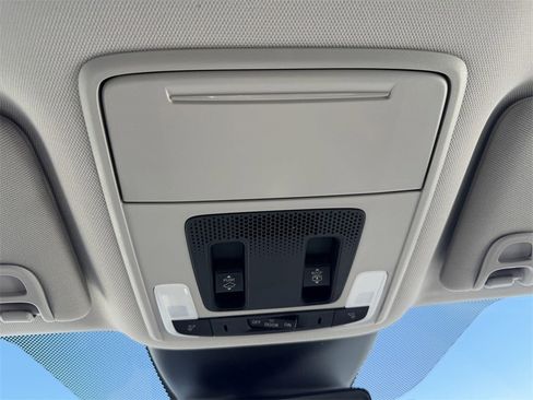 New 2025 Honda Pilot Touring image 44