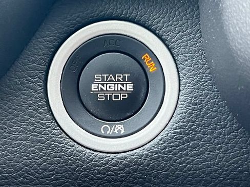 Used 2020 RAM 1500 Big Horn AWD/4WD image 11