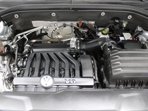Used 2018 Volkswagen Atlas SEL Premium AWD/4WD image 10