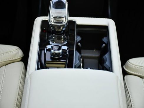 New 2026 Volvo XC90 B6 Ultra w/ Protection Package Premier AWD/4WD image 25