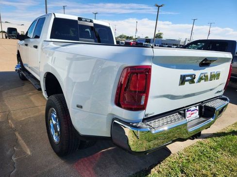 New 2026 RAM 3500 Tradesman AWD/4WD image 4