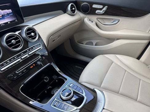 Used 2018 Mercedes-Benz GLC 300 image 20