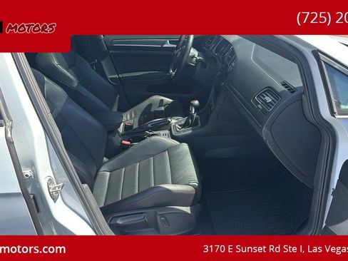 Used 2020 Volkswagen GTI SE FWD image 13