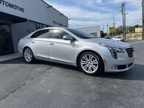 Used 2018 Cadillac XTS Luxury FWD image 5