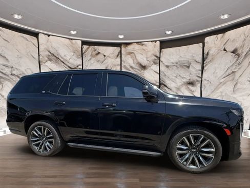 Used 2022 Cadillac Escalade Sport image 4