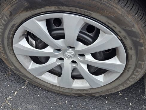 Used 2023 Toyota Corolla LE image 13