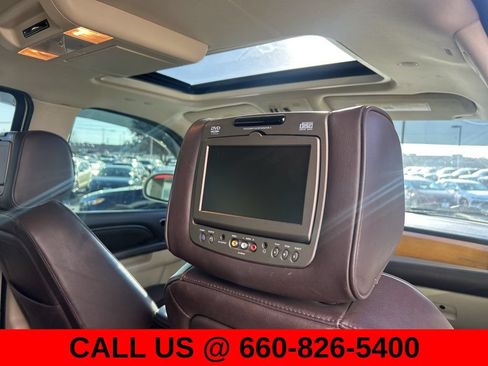 Used 2011 Cadillac Escalade Platinum AWD/4WD image 10