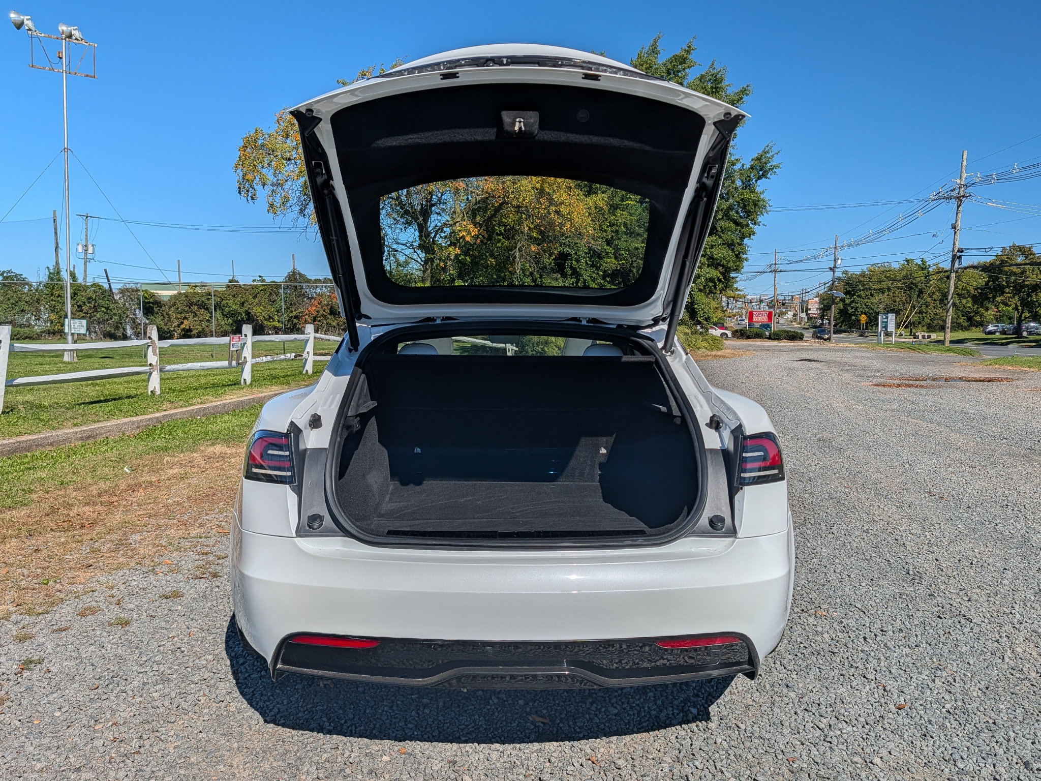 Used 2023 Tesla Model S Standard Range AWD/4WD image 7