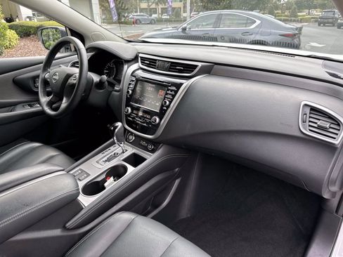 Used 2024 Nissan Murano SL image 16