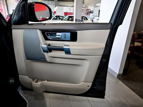 Used 2016 Land Rover LR4 HSE Silver Edition image 29