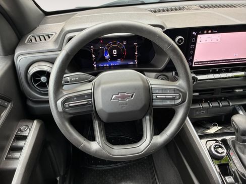 Used 2023 Chevrolet Colorado Trail Boss AWD/4WD image 12