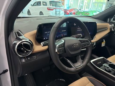 New 2026 Chevrolet Equinox ACTIV AWD/4WD image 15