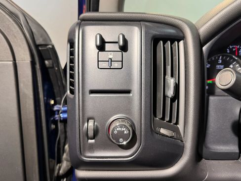 Used 2015 GMC Sierra 2500 4x4 Double Cab w/ Sierra Convenience Package image 12