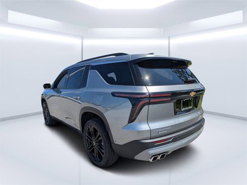 New 2026 Chevrolet Traverse LT w/ Enhanced Driving Package image 5