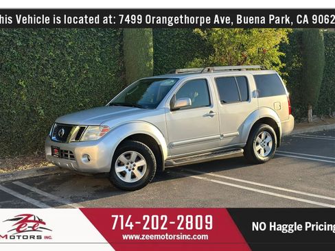 Used 2011 Nissan Pathfinder SV RWD image 13