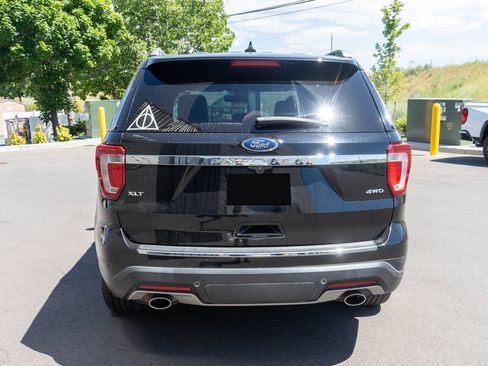 Used 2018 Ford Explorer XLT w/ Equipment Group 202A AWD/4WD image 6