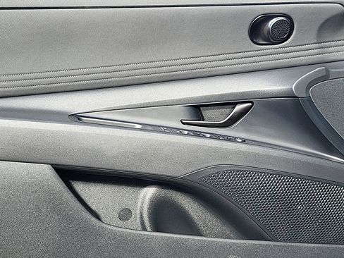Used 2025 Hyundai Elantra Sport image 24