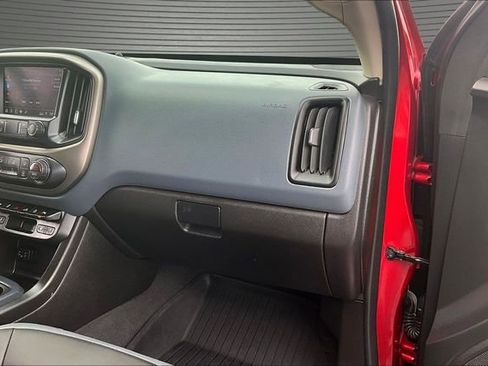 Used 2022 Chevrolet Colorado Z71 AWD/4WD image 27