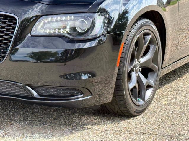 Certified 2023 Chrysler 300 Touring w/ Sport Appearance Package RWD image 10