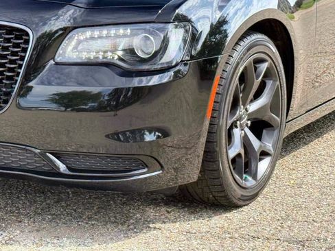 Certified 2023 Chrysler 300 Touring w/ Sport Appearance Package RWD image 10