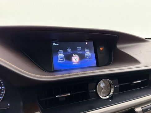 Used 2016 Lexus ES 350 w/ Premium Package w/Wood Trim FWD image 24
