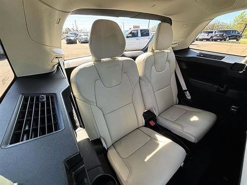 Used 2023 Volvo XC90 B6 Ultimate image 45