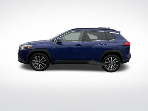 Used 2024 Toyota Corolla Cross XLE image 4