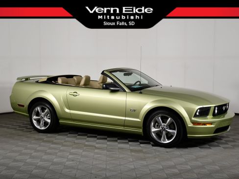 Used 2006 Ford Mustang GT RWD image 1