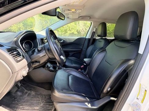 Used 2020 Jeep Compass Limited AWD/4WD image 9