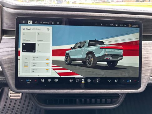 Used 2022 Rivian R1T Launch Edition image 46