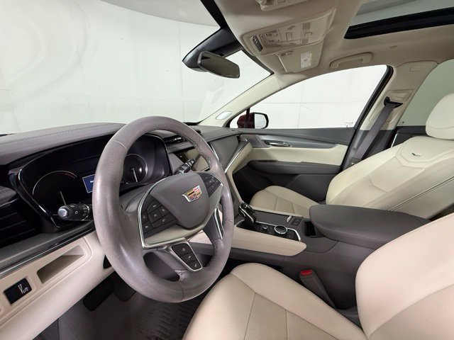 Used 2023 Cadillac XT5 Premium Luxury FWD image 8