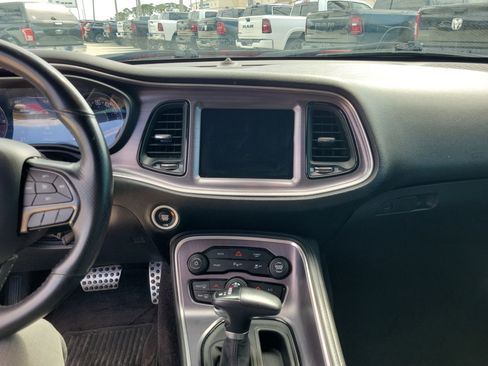 Used 2017 Dodge Challenger SXT Plus image 29