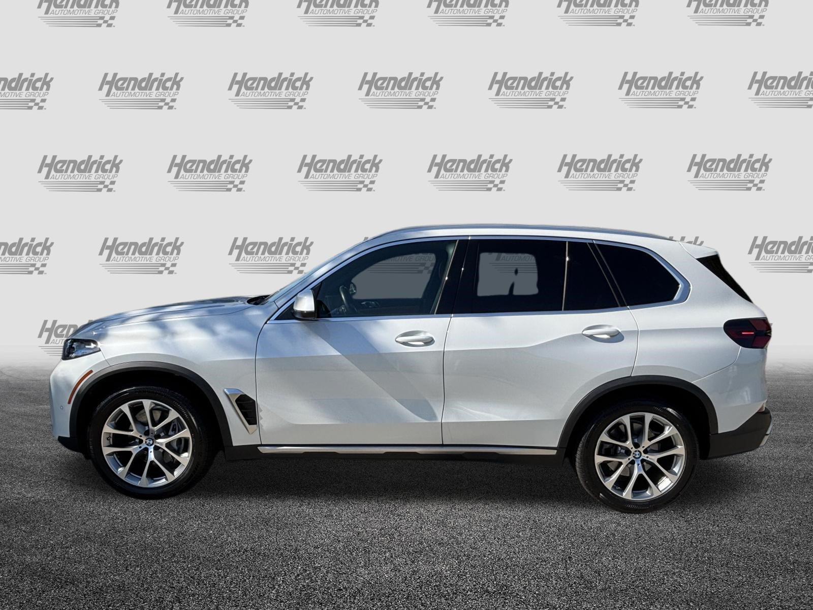 Certified 2024 BMW X5 xDrive40i w/ Executive Package AWD/4WD image 7