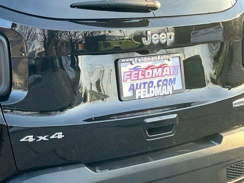 Used 2020 Jeep Renegade Latitude w/ Cold Weather Group image 34