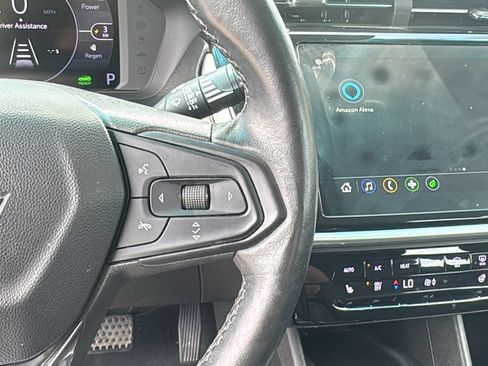 Used 2023 Chevrolet Bolt LT w/ Infotainment Package FWD image 18