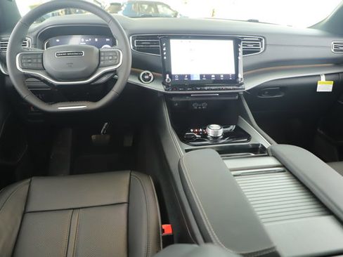 New 2026 Jeep Grand Wagoneer 4WD image 18