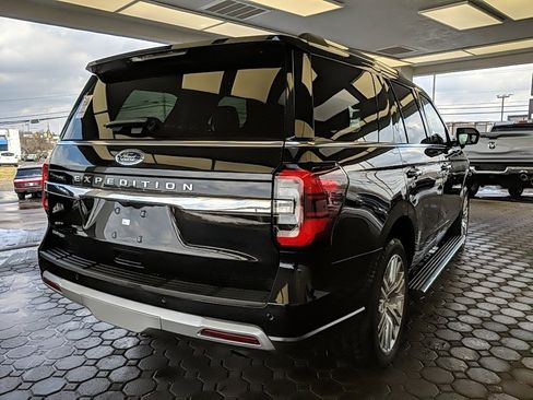 Used 2023 Ford Expedition Limited image 5