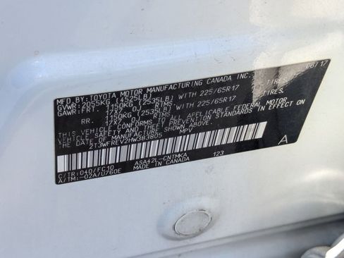 Used 2017 Toyota RAV4 XLE image 18