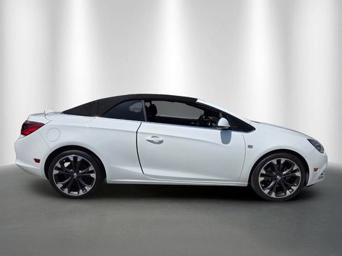 Used 2019 Buick Cascada Premium FWD image 2