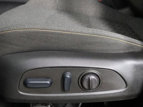 Used 2023 Chevrolet Equinox LT FWD image 24