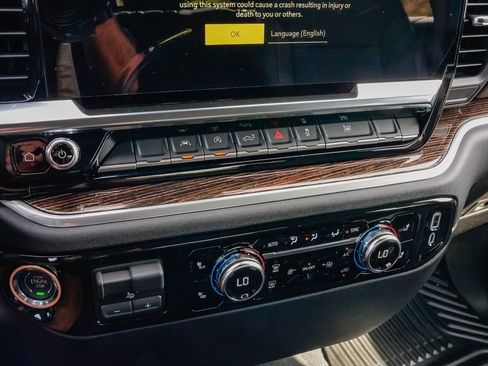 New 2026 GMC Sierra 1500 SLE w/ Max Trailering Package image 18