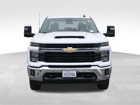 Used 2025 Chevrolet Silverado 2500 LT w/ Convenience Package AWD/4WD image 8