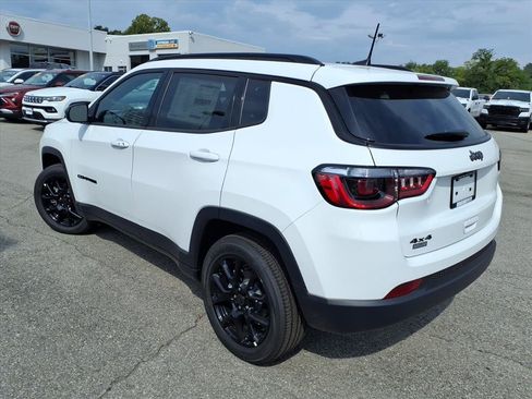 New 2026 Jeep Compass Latitude AWD/4WD image 6