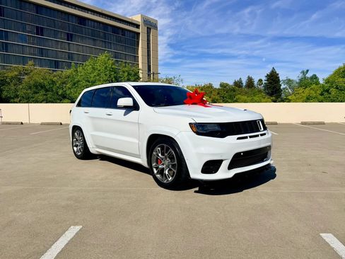 Used 2014 Jeep Grand Cherokee SRT8 w/ Luxury Group II AWD/4WD image 3