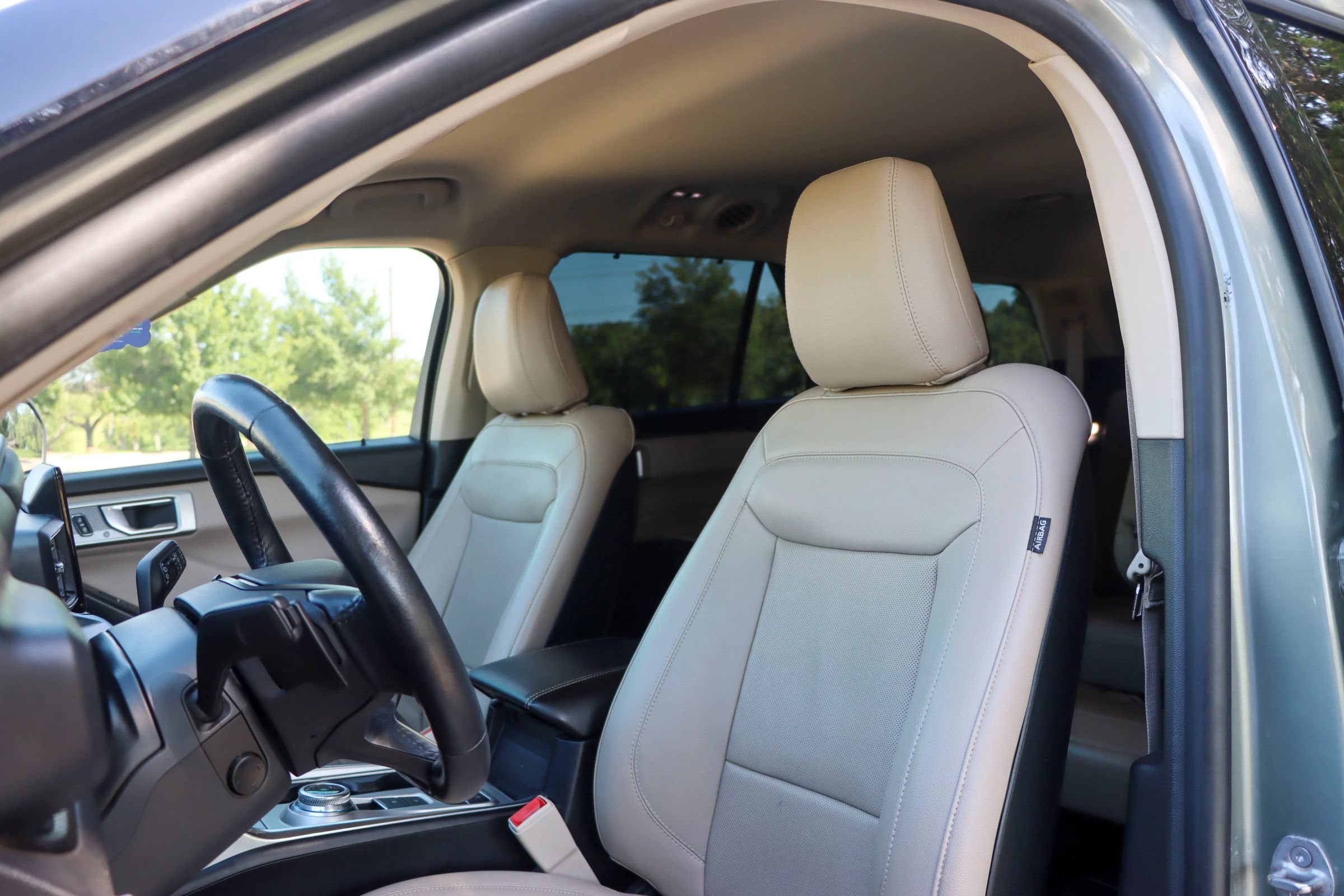 Used 2020 Ford Explorer Limited RWD image 14
