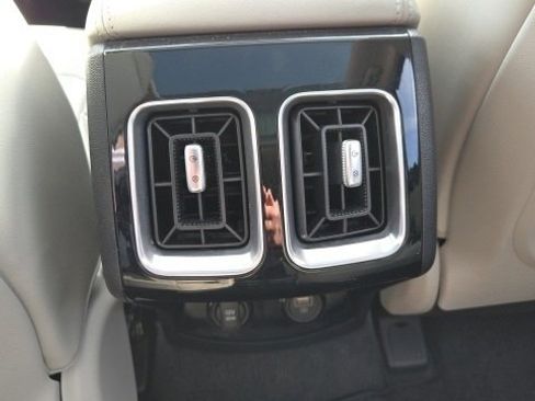 Certified 2022 Kia Sorento SX image 23