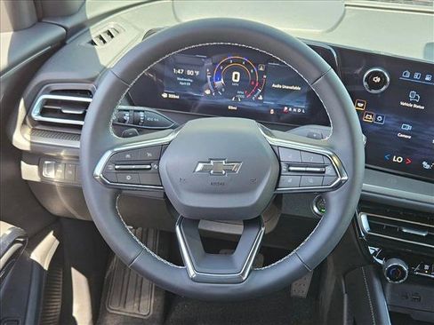 New 2026 Chevrolet Traverse LT w/ Midnight/Sport Edition FWD image 10