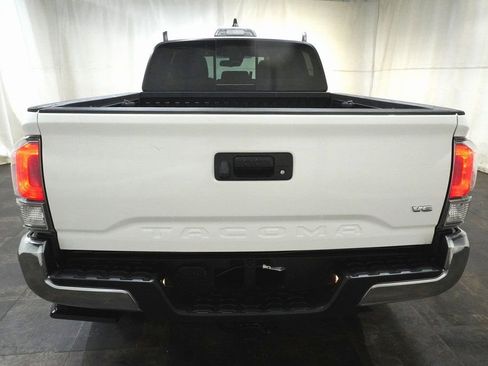 Certified 2023 Toyota Tacoma TRD Off-Road image 5