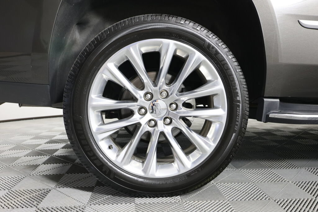 Used 2020 Cadillac Escalade Luxury AWD/4WD image 7