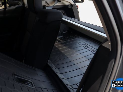 Used 2023 Subaru Crosstrek 2.0i Premium image 31